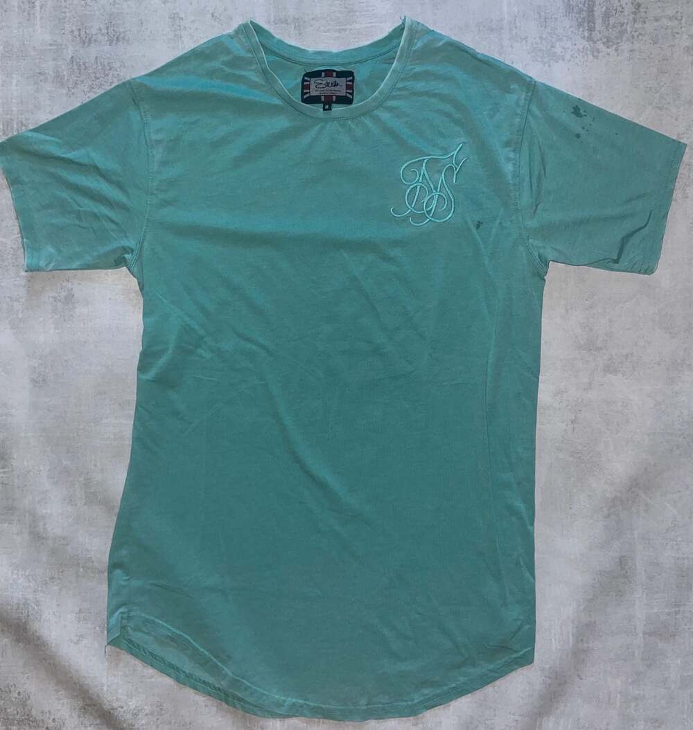 SikSilk Essentials Curved Hem Embroidered Logo T-Shirt in Green